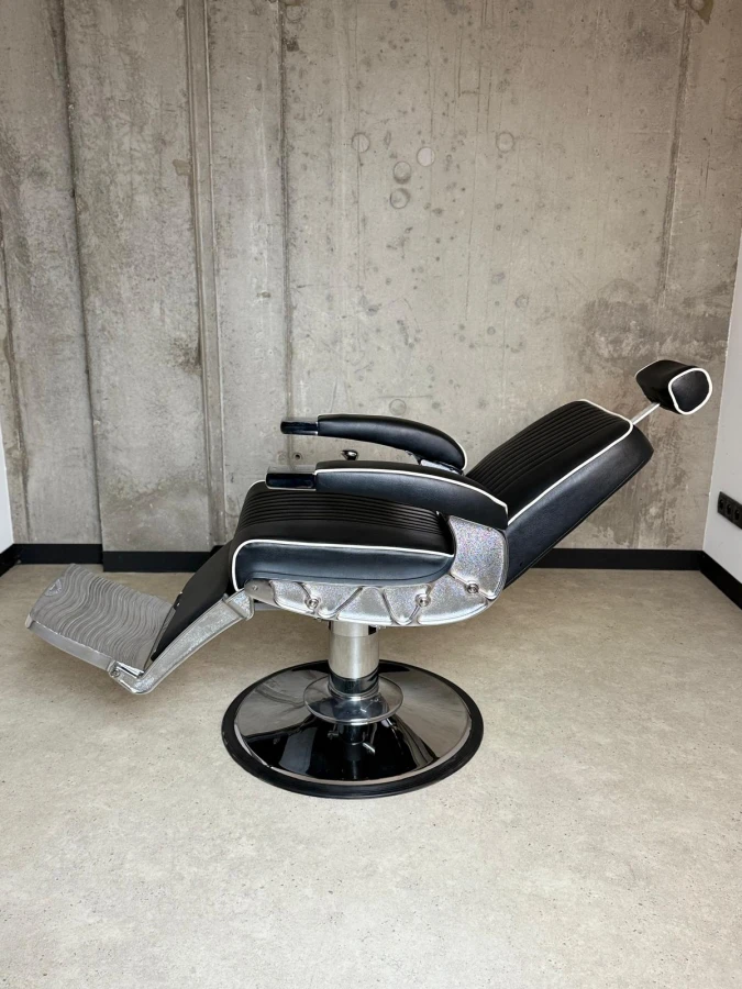Fotel barberski Gentleman sesja 5.jpg