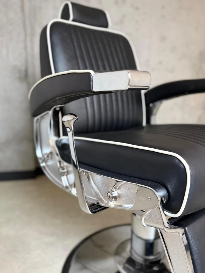 Fotel barberski Gentleman sesja 9.jpg