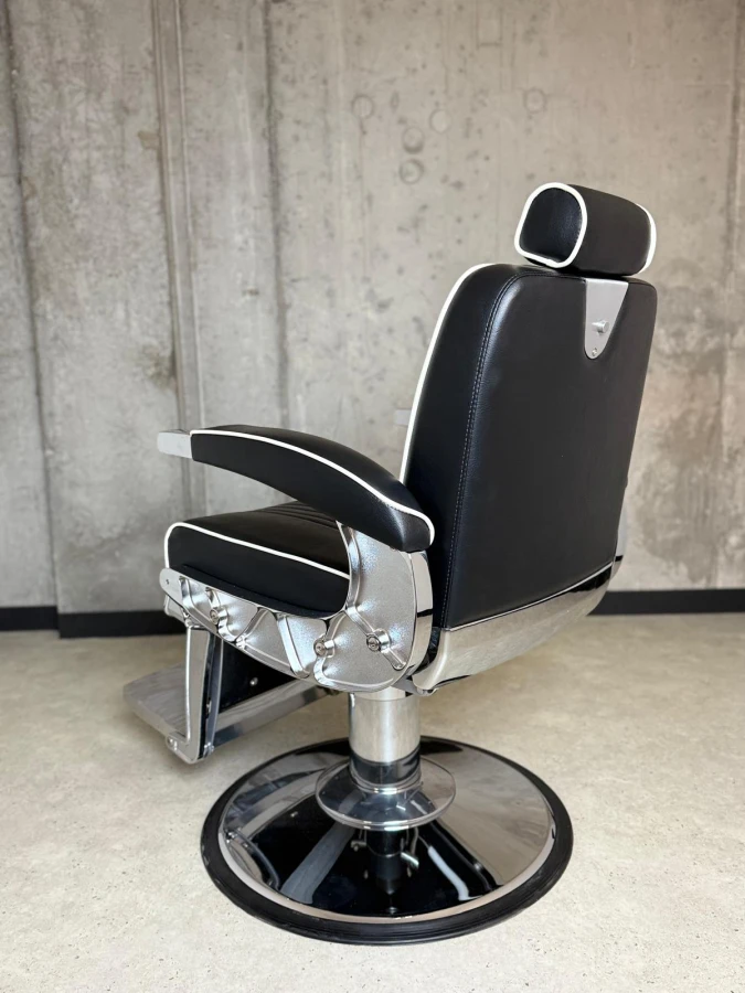 Fotel barberski Gentleman sesja 8.jpg
