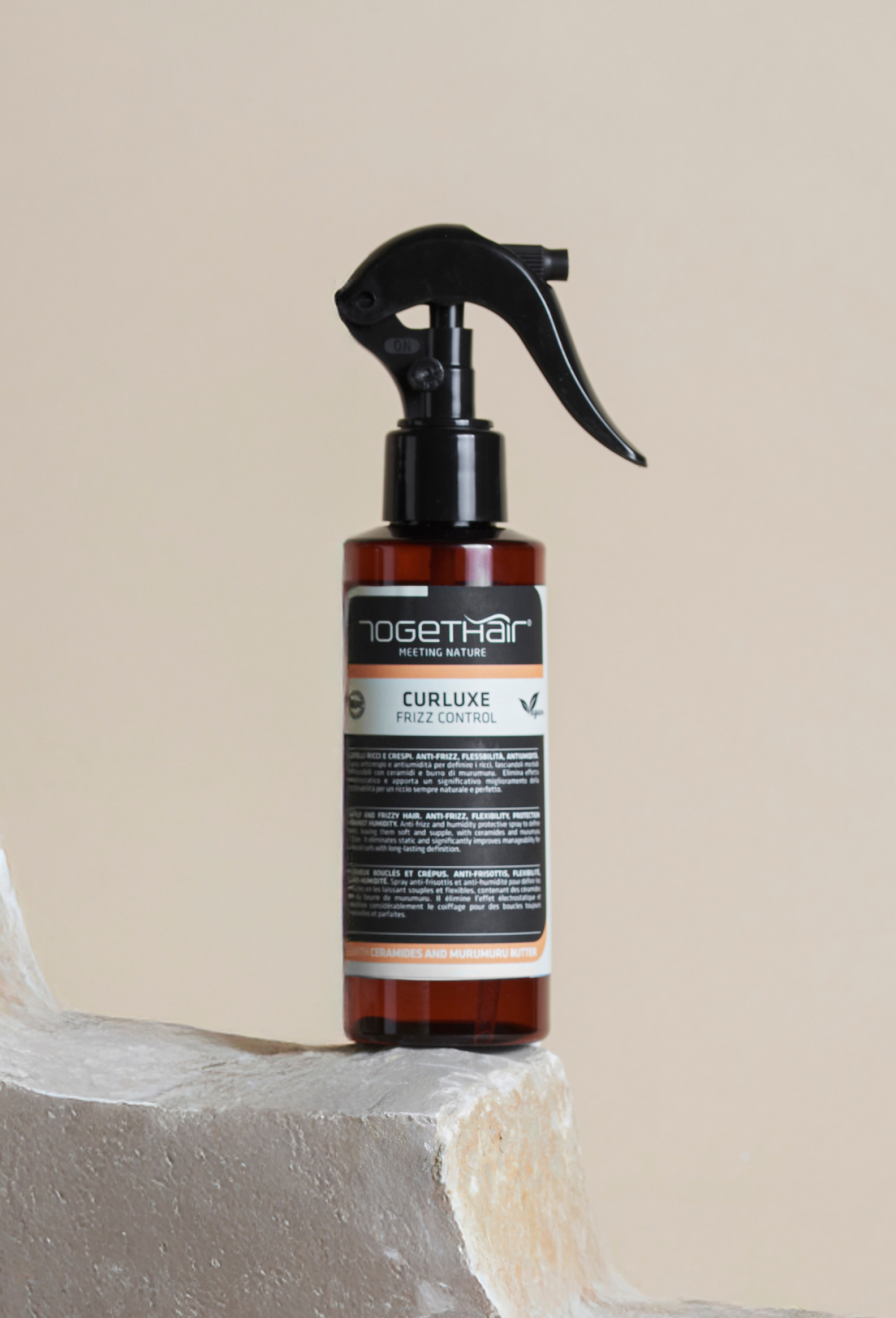 Togethair Curluxe Frizz Control Spray do loków z masłem murumuru i ceramidami