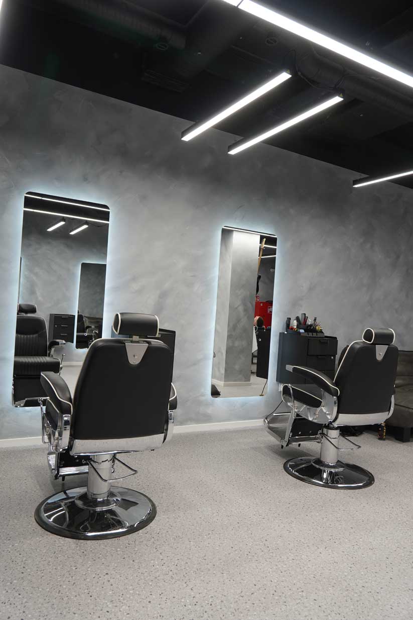 Headliner Barbershop Wrocław – fotele barberskie James